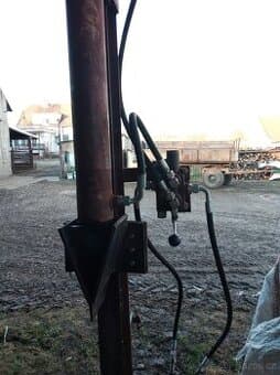 Štípačka na dřevo-zamluveno