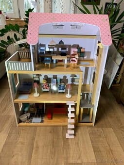 DĚTSKÝ DŘEVĚNÝ DOMEČEK