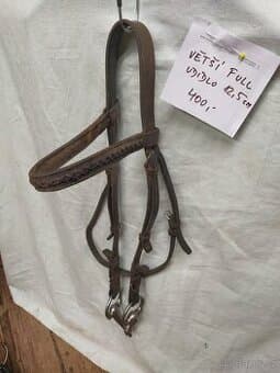 VÝPRODEJ ZE ZRUŠENÉ STÁJE