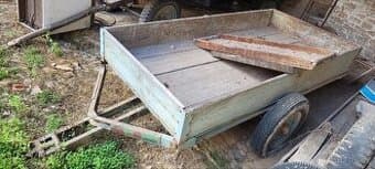 Dvoukolový valník za traktor