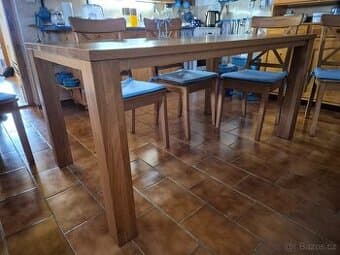 Dubový masivní stůl + 6 židlí