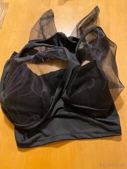 Černá maska proti hmyzu