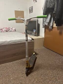 freestyle koloběžka