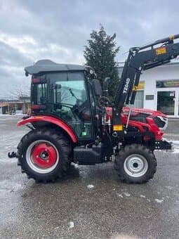 Traktor HANWO HWE 354C, Traktor 40 koni 29kW.