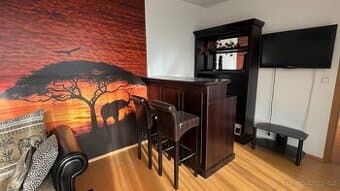 Barový stůl dřevěný super stav