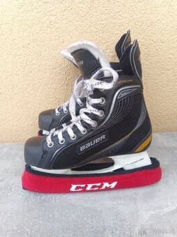 Hokejové brusle zn. BAUER SUPREME-38.5-UK 5.5.