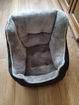 Autosedačka pro menšího pejska