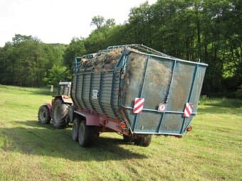Vůz na seno a slámu
