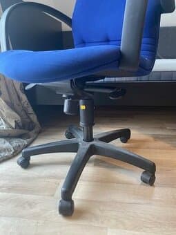 kancelářské židle