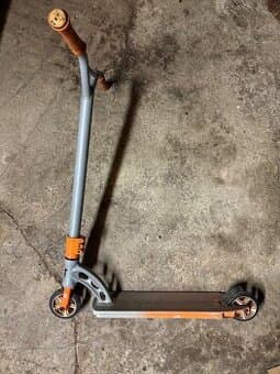 Freestyle koloběžka MGP VX4 NITRO