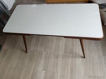 Konferenční stolek Jiroutek