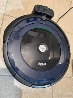 Vysavač iRobot Roomba 695