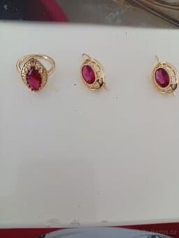 Prodám 2×naušnice jeden dámský prsten