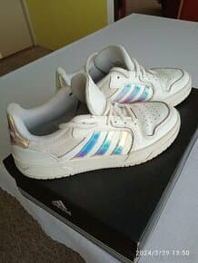 Zánovní  adidasky