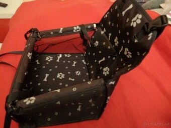 Autosedačka pro psa