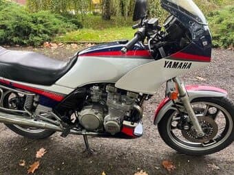 Yamaha XJ 750