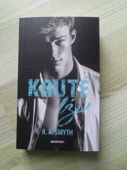 R.A. Smyth - Kruté lži