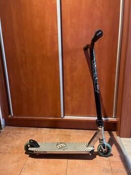 Freestyle koloběžka – custom build