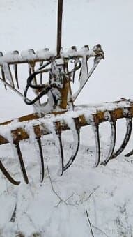 Vidle na hnůj nakladač unhz 750