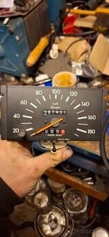 Tachometr a ukazatel paliva Peugeot 205