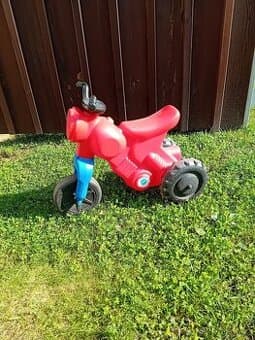 dětské odrážedlo