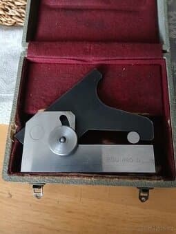 Sinusove pravítko magnetické