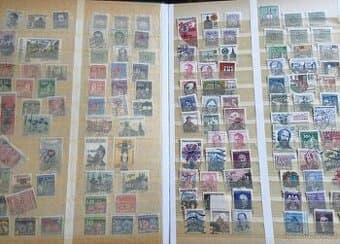 Sbírka známek - album československo - 790 kusů