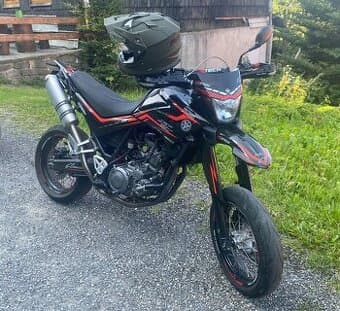 Yamaha XT660X