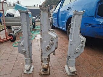 Hřebenovy zvedak 7t. 7t .3.5 t.