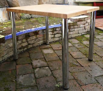 Dubový stůl z masivu