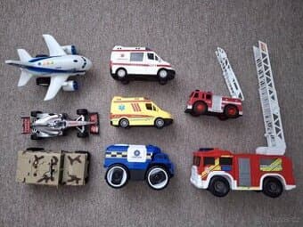 Sada aut- hasiči, policie, sanitka, letadlo, formule, tank