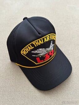 Letectví / kšiltovka / L-39 /COMAC