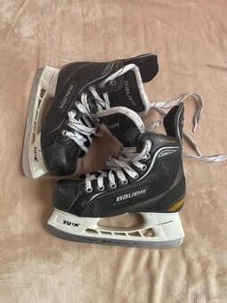 Brusle Bauer Supreme 33