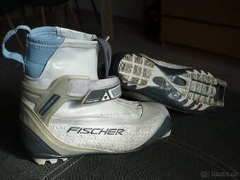 Dámské boty na běžky Fischer upínání NNN velikost 40