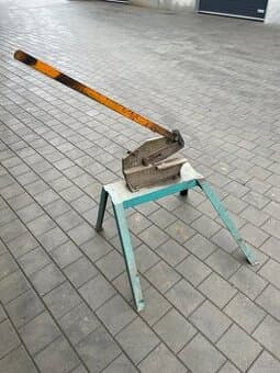 Ruční pákové nůžky