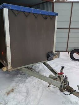 nákladní přívěs