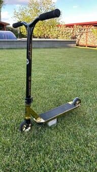 Freestyle koloběžka - LONGWAY Metro 2K19 Pro Scooter