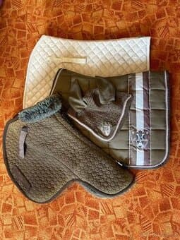 Dečky, síťovka, přepraváky, martingal = FULL