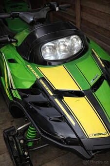 Sněžný skútr PolarCat