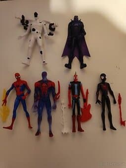 Marvel, plyšáci, Spiderman a minions