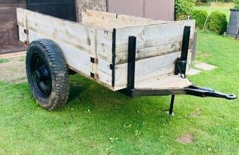 Masivní vlek za traktor, na dřevo, univerzální využití