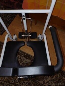 Prodám hydraulickou stoličku pro přesun osoby