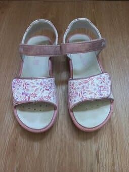 Dívčí sandály Primigi vel. 35