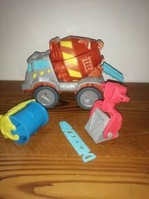 Play-Doh auto na modelínu, vykrajovátka