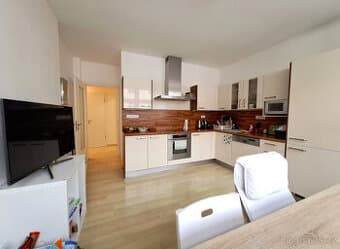 Pronájem bytu 3+1 na Vinohradech, Praha 3, po rekonstrukci,