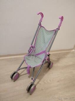 Kočárek pro panenky