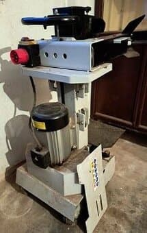 Štípačka na dřevo