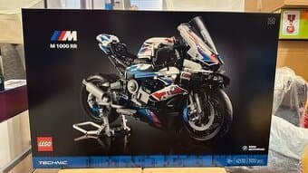 LEGO Technic 42130 - BMW M 1000 RR