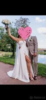 Svatební šaty
