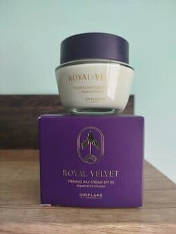 Zpevňující denní krém SPF 20 Royal Velvet od Oriflame